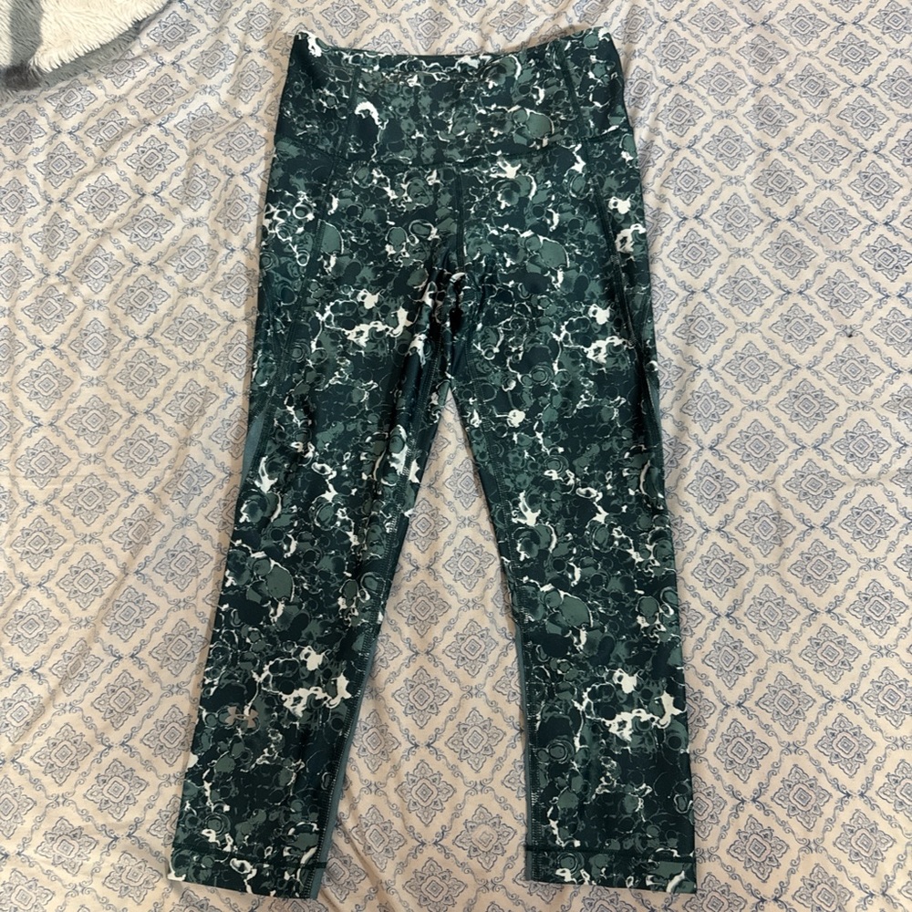 Under Armour Leggings in Green and White
